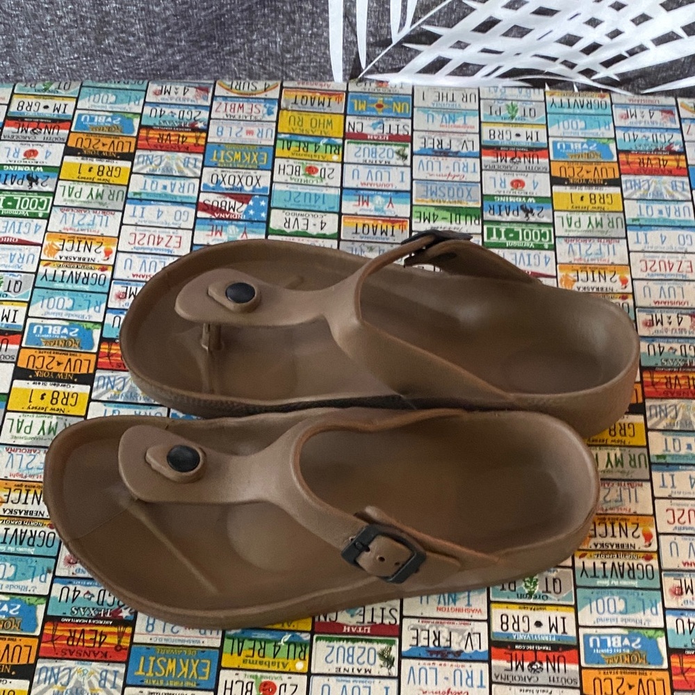 Women’s Brown Slip-On Sandals Size 38 (US 7.5)